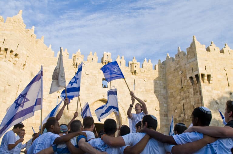 ירושלים, ריקוד דגלים